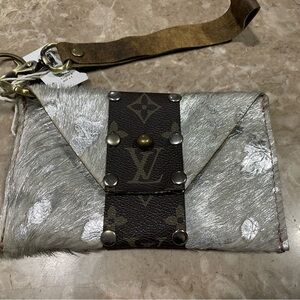 Date night wristlet (purse)—NWT